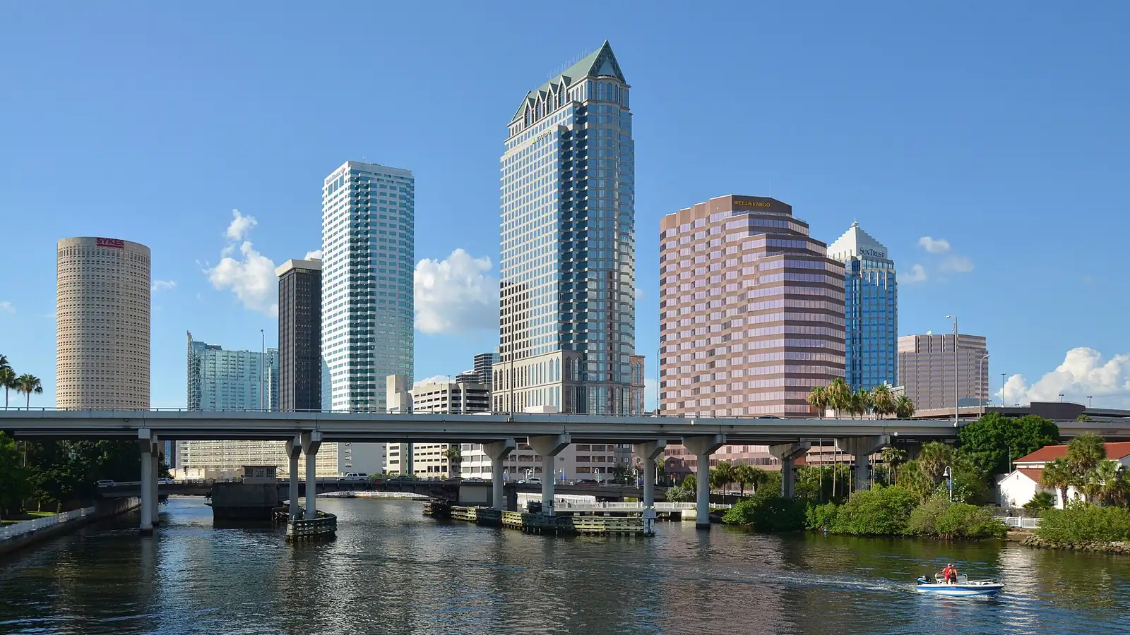 Downtown Tampa, Florida skyline over the Hillsborough River